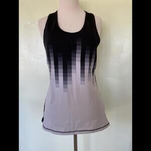Racerback Black Grey Geometric Workout Tank Top Activewear Large L 15-0047